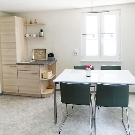 Ferienwohnung “mittendrin” Apartman *